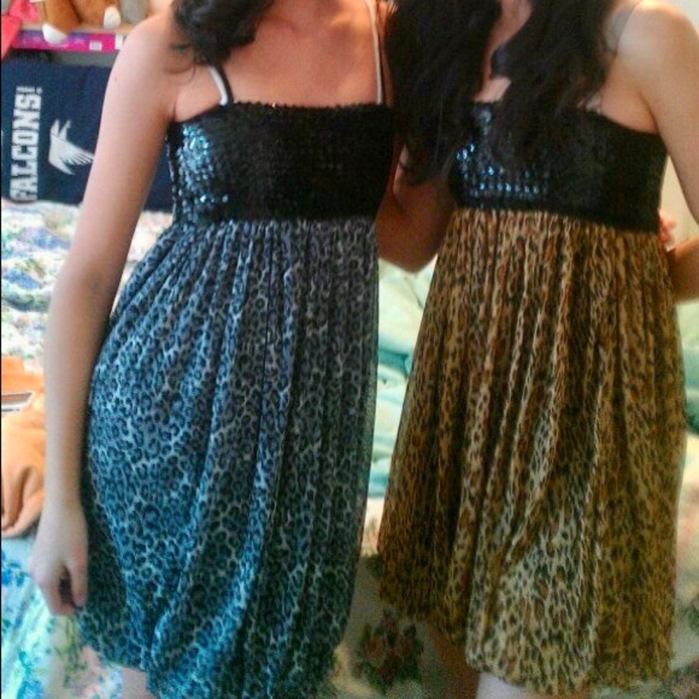 Tween leopard style XS dress with sequins